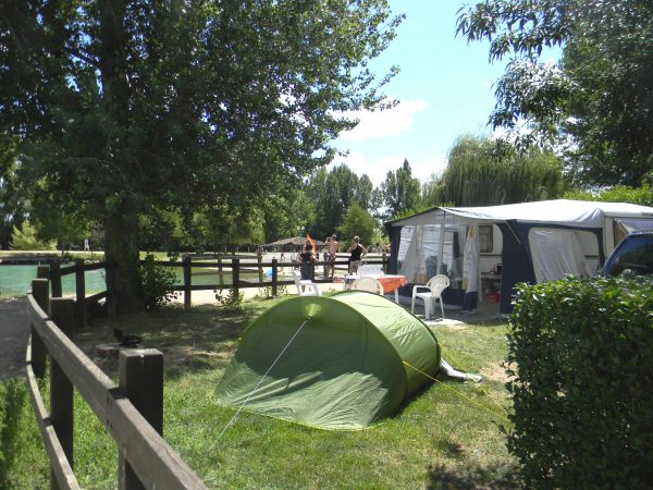 Camping "Le Lomagnol" à Beaumont de lomagne
