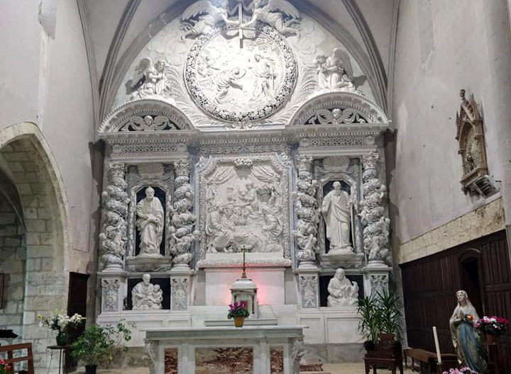 Retable de l'église St Madeleine à Larrazet